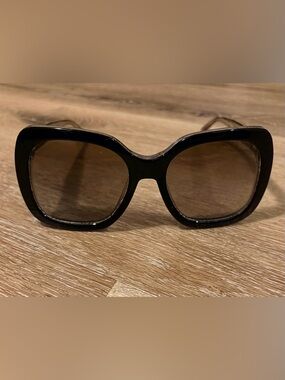 Tory Burch Sunglasses Ty 7126 1740/13 Black Crystal On Raffia W/ Smoke
